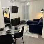 Modern Apartment, 1Km From City!