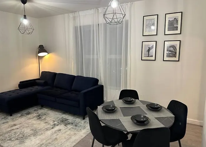 Modern Apartment, 1Km From City!